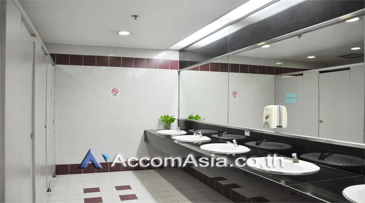 14  Office Space For Rent in Ratchadaphisek ,Bangkok MRT Phetchaburi at Italthai tower AA11975